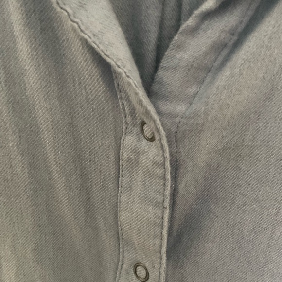 Aerie & Forever 21 long sleeve button down blouses. - Picture 5 of 7